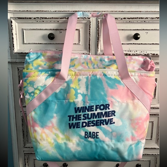 Pastel colors XL cooler bag, cup and t-shirt bundle like new condition - Picture 14 of 15